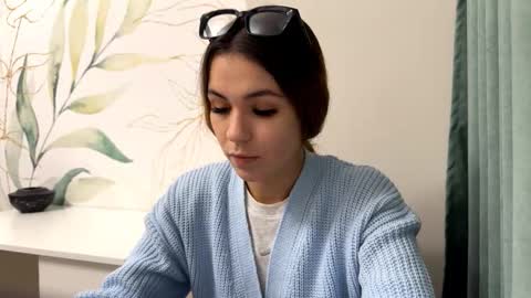Snapshot of kareentrueax chatting on 10.15.25 kareentrueax online show from 10.15.25