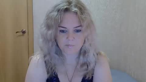 karennelsonx online show from 09.16.25