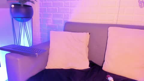 Snapshot of karina_gomez_18 chatting on 01.25.25 Kari online show from 01.25.25
