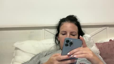 Snapshot of karinablair chatting on 12.14.24 Karina online show from 12.14.24