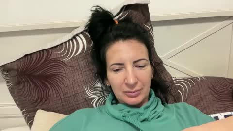 Snapshot of karinablair chatting on 01.12.25 Karina online show from 01.12.25