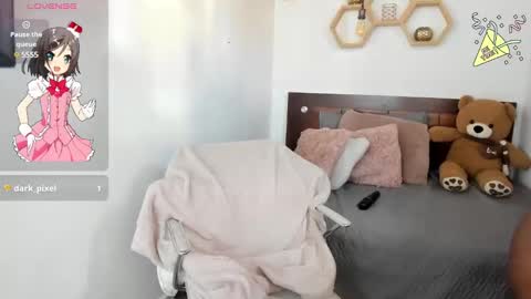 Snapshot of karinaebony_ chatting on 01.22.25 Karina online show from 01.22.25