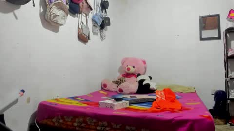 Snapshot of karla_hernandez_ chatting on 11.12.25 Karlaa online show from 11.12.25