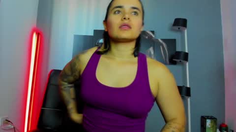 Snapshot of karlyjons_ chatting on 01.21.25 online show from 01.21.25