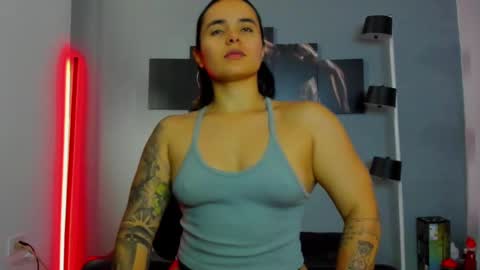 Snapshot of karlyjons_ chatting on 03.07.25 online show from 03.07.25