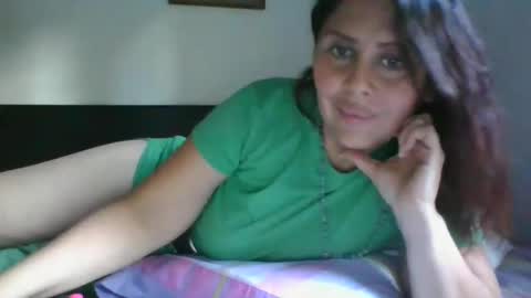 Snapshot of karol_gill chatting on 02.01.25 Karol online show from 02.01.25