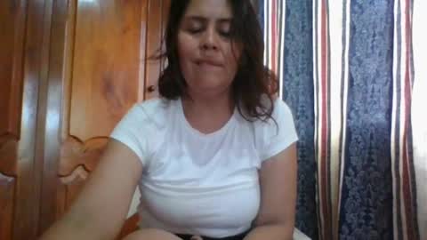 Snapshot of karol_gill chatting on 02.26.25 Karol online show from 02.26.25