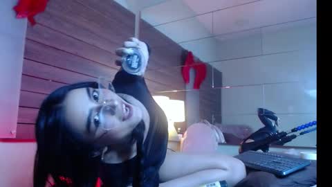 Snapshot of karol_yesenia chatting on 10.16.25 karol_yesenia online show from 10.16.25