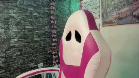 Snapshot of karoll__sex chatting on 10.23.25 KAROLL online show from 10.23.25