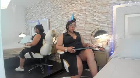 karolwestt online show from 10.03.25