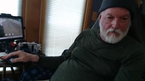 Snapshot of karpp chatting on 01.28.25 karpp online show from 01.28.25