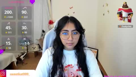 Snapshot of kat_ly_chan chatting on 03.08.25 Kat       online show from 03.08.25