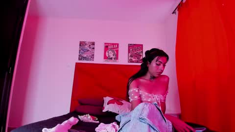 Snapshot of kataleyaa_horny chatting on 01.17.25 kataleya horny online show from 01.17.25