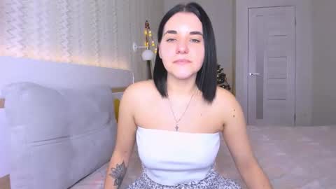 Snapshot of kate_ree_ chatting on 01.11.25 KATE online show from 01.11.25