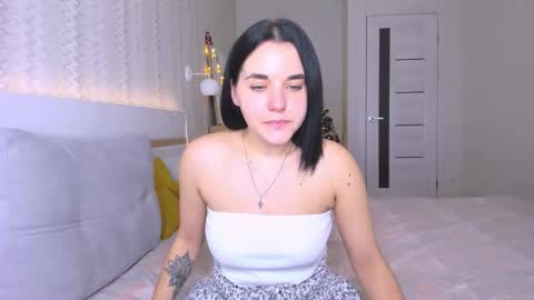 Snapshot of kate_ree_ chatting on 01.11.25 KATE online show from 01.11.25