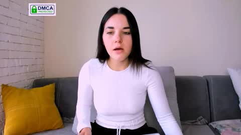 Snapshot of kate_ree_ chatting on 09.16.25 KATE online show from 09.16.25