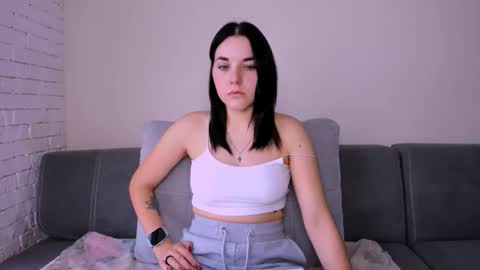 Snapshot of kate_ree_ chatting on 10.12.25 KATE online show from 10.12.25