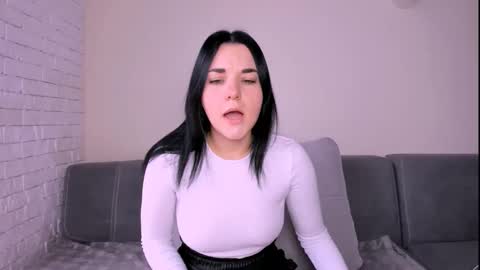 Snapshot of kate_ree_ chatting on 11.03.25 KATE online show from 11.03.25