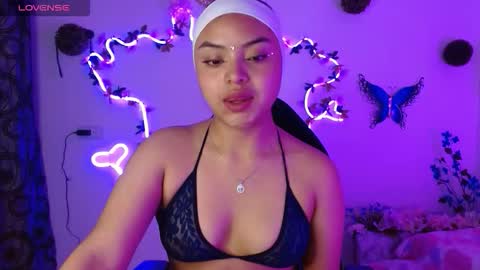 Snapshot of kathia_07 chatting on 09.29.25 Call me Kathia  online show from 09.29.25