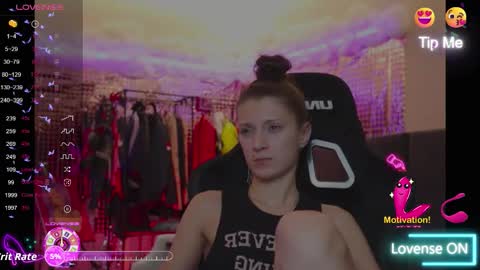 Snapshot of kathleen_frost chatting on 10.14.25 kathleen_frost online show from 10.14.25