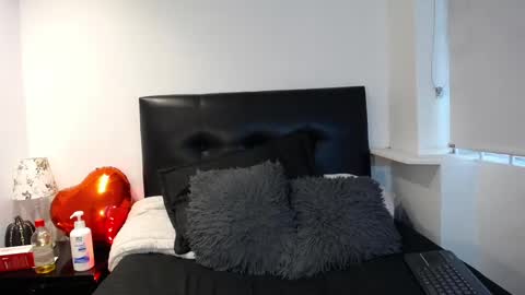 Snapshot of katia_bss chatting on 03.03.25 katia_bss online show from 03.03.25