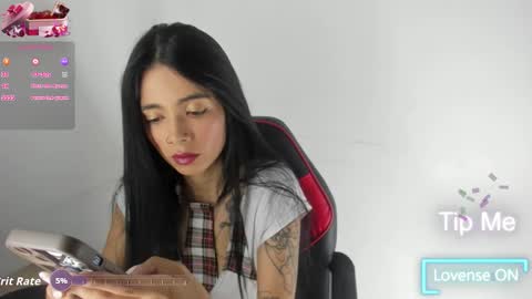 Snapshot of katialips_ chatting on 10.23.25 Katia online show from 10.23.25