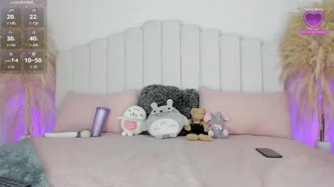 Snapshot of katiee3 chatting on 11.12.25 Katie online show from 11.12.25