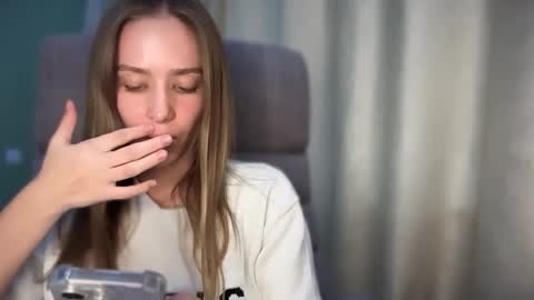 Katie online show from 10.02.25