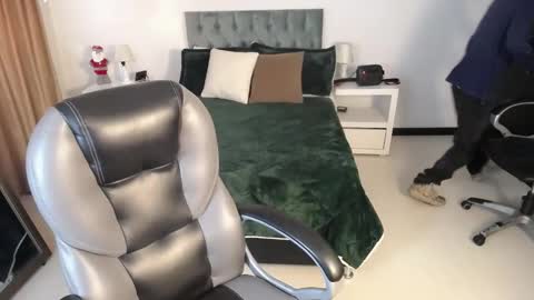 Snapshot of katnia_and_marcuz chatting on 12.11.24 Katnia and Marcuz online show from 12.11.24