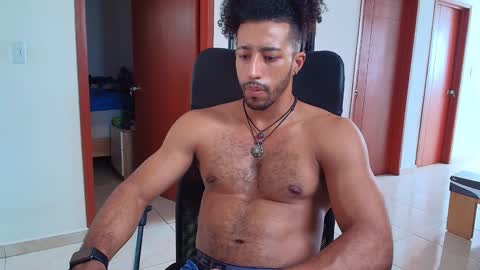 Snapshot of kaurilop chatting on 12.26.24 Kauri Lop online show from 12.26.24