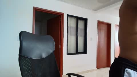 Snapshot of kaurilop chatting on 01.04.25 Kauri Lop online show from 01.04.25