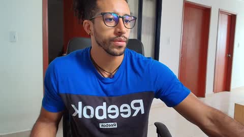 Snapshot of kaurilop chatting on 01.07.25 Kauri Lop online show from 01.07.25