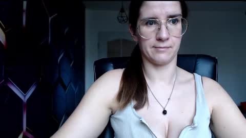 KayaLips online show from 12.11.24