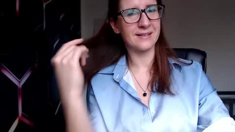 KayaLips online show from 12.24.24