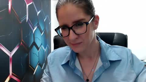 Snapshot of kayalips chatting on 12.29.24 KayaLips online show from 12.29.24