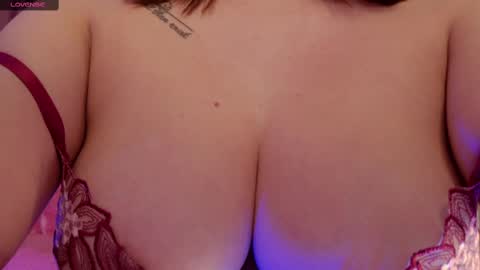 Snapshot of kaylacollins1 chatting on 02.10.25 Kayla  online show from 02.10.25
