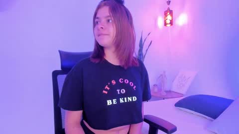 Snapshot of kaylajhonnes6 chatting on 10.20.25      K A Y L A      online show from 10.20.25