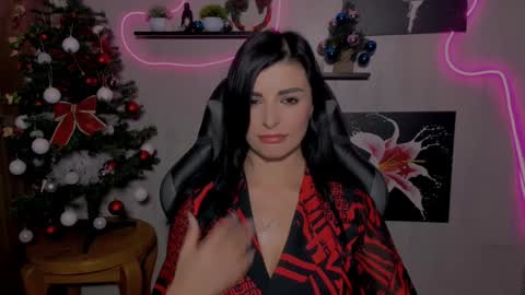 Snapshot of kayworl chatting on 12.26.24 kayworl online show from 12.26.24