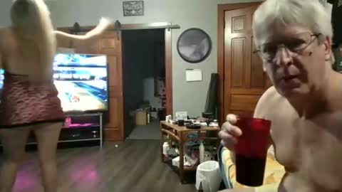 Snapshot of kdb6985 chatting on 11.08.25 kdb6985 online show from 11.08.25