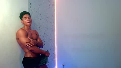 Snapshot of ken__owensx chatting on 09.12.25 ken__owensx online show from 09.12.25