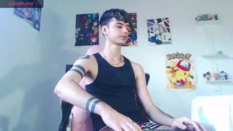 Snapshot of kendall_ros chatting on 01.15.25 kendall ross online show from 01.15.25