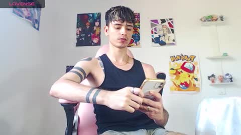 Snapshot of kendall_ros chatting on 01.16.25 kendall ross online show from 01.16.25