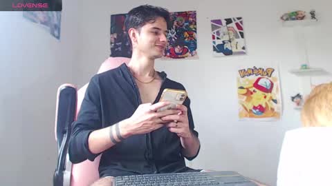 Snapshot of kendall_ros chatting on 01.28.25 kendall ross online show from 01.28.25