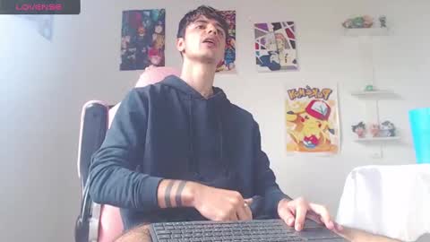 Snapshot of kendall_ros chatting on 02.09.25 kendall ross online show from 02.09.25