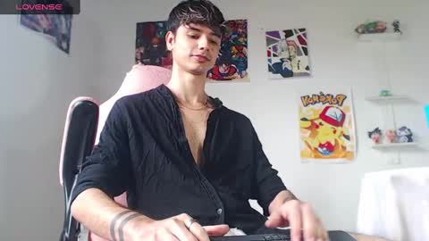 Snapshot of kendall_ros chatting on 02.13.25 kendall ross online show from 02.13.25