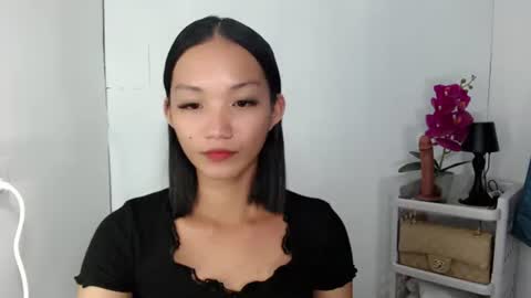 Snapshot of kendalsexslut_ chatting on 10.12.25 KENDAL online show from 10.12.25