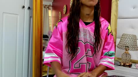 Snapshot of kendalstallyon chatting on 12.30.24 Kendal  online show from 12.30.24