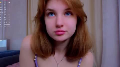 Snapshot of kendrabarby chatting on 09.11.25 Eva online show from 09.11.25