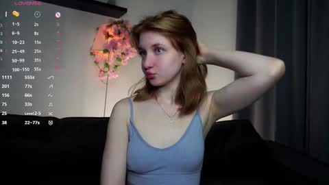 Snapshot of kendrabarby chatting on 09.25.25 Eva online show from 09.25.25