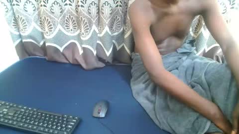 Snapshot of kenia_couples chatting on 02.26.25 Nelian and Emma online show from 02.26.25